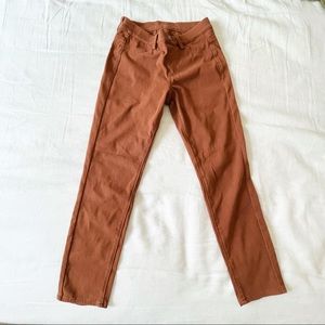 Uniqlo cropped leggings pants cinnamon color